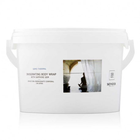 ZÁBAL POVZBUZUJÍCÍ SE SAFÍREM